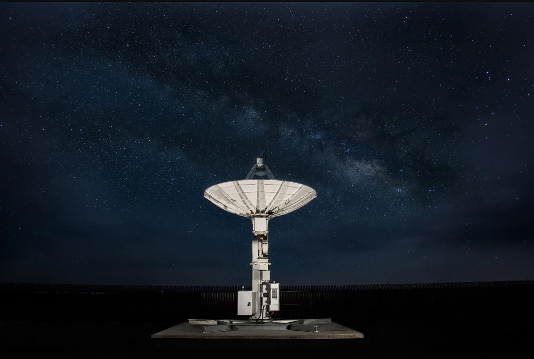 AWS Ground Station обеспечивает взаимодействие клиентов со спутниками