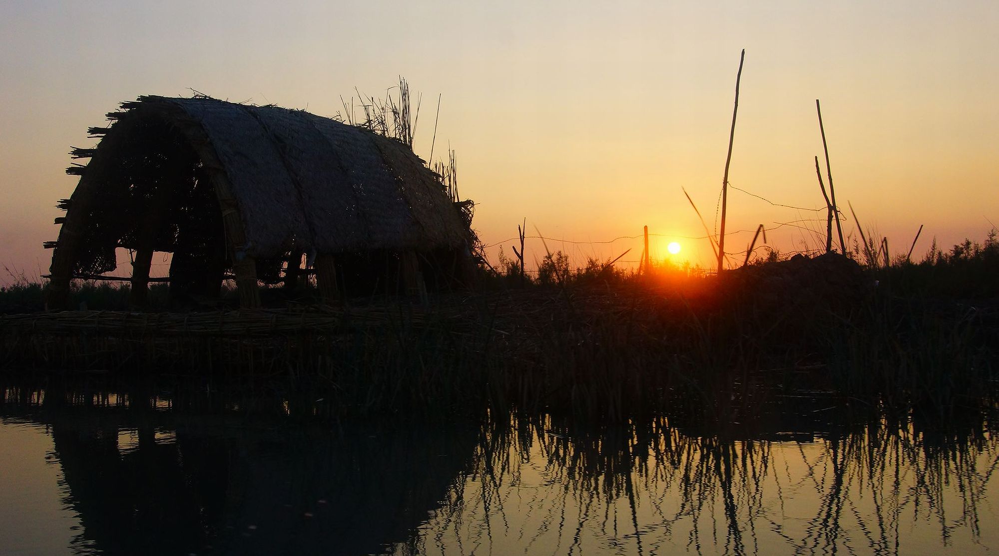 Месопотамские болота. Навес из тростника