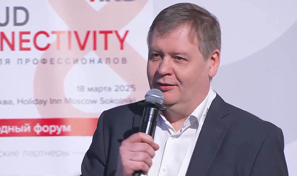 Выступает Дмитрий Бедердинов