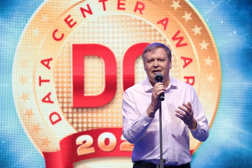 Выступает Дмитрий Бедердинов