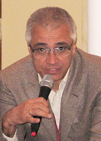 Т. Яппаров: «Не надо забывать, что в России есть компании и предприятия, где любое использование мобильных телефонов запрещено»