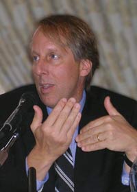 Р. Бэкстром: «Опыт России в деле запуска своего кириллического домена верхнего уровня очень важен для успеха программы New gTLD» 