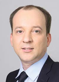 Денис ЗЫРЯНОВ, директор по финансовым услугам MegaLabs